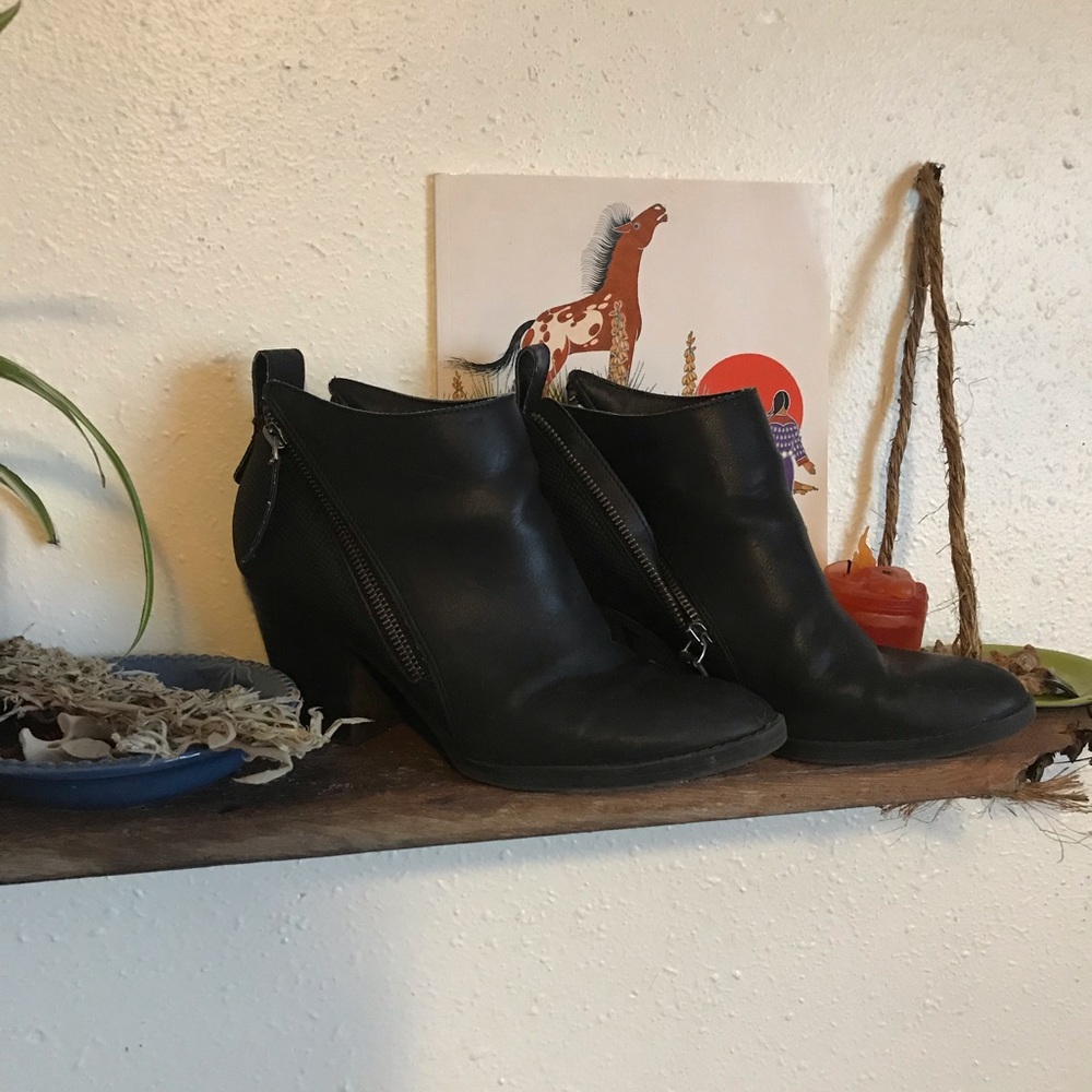 Dolce Vita Black Booties